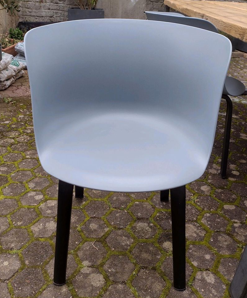 4 Outdoorstühle Stuhl grau schwarz Gartenstuhl Gartenstühle in Kerpen