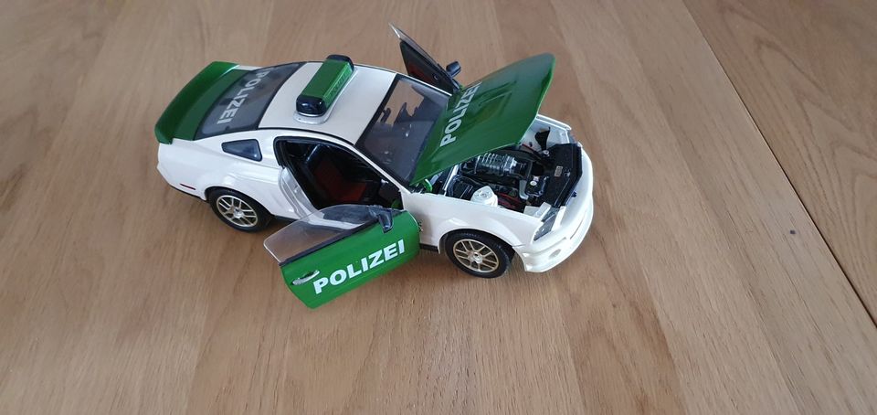 FORD Mustang Shelby GT 500, 2007, Polizei mit Licht, 1:18, UNIKAT in Lemgo