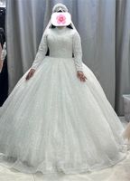 Hochzeitskleid/Kleid mit Schleier Berlin - Neukölln Vorschau