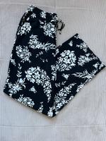 NEU Leichte Stoff Hose Damen Blumen S Brandenburg - Strausberg Vorschau