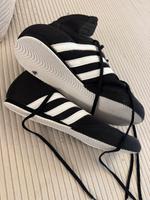 Adidas Boxerstiefel Gr. 41 Topzustand Köln - Longerich Vorschau