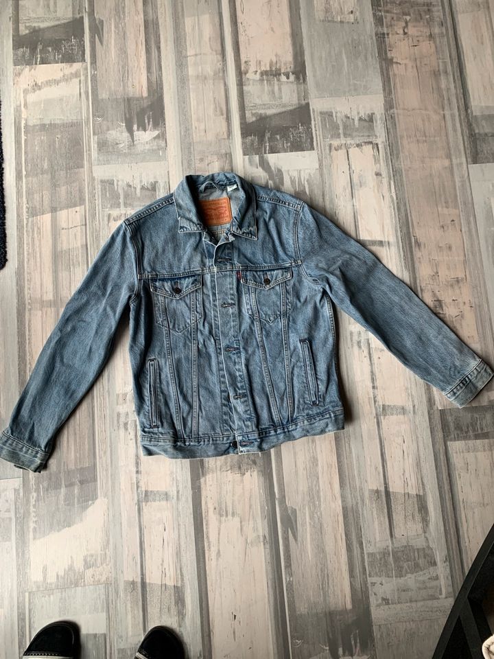 ****Levi’s Jeansjacke wie Neu***** in Essen