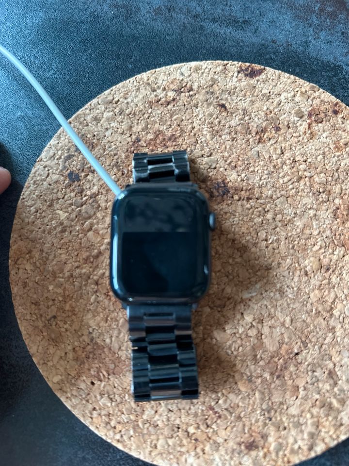 Apple Watch 7 GPS Midnight Aluminium case in Rheinmünster