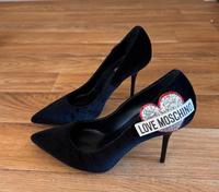 Love Moschino High Heels- Samtmaterial- Neu Sachsen-Anhalt - Halle Vorschau