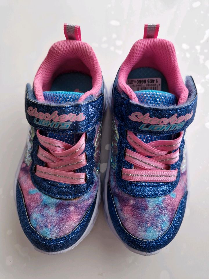 Skechers Lichts Kinderschuhe  Sneaker Gr 22 Neu in Hamburg