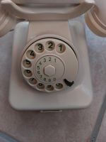 Vintage Telefon mit Wählscheibe und grünen Nummern Köln - Bocklemünd/Mengenich Vorschau