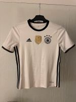 Neuwertiges Adidas T-Shirt FIFA World Champions 2014 Gr. 152 Hessen - Lahnau Vorschau