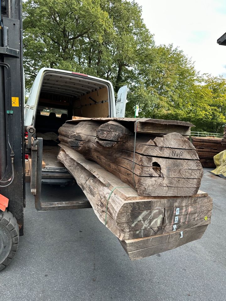 Schreibtisch Büro Bürotisch Tisch Holztisch Baumtisch Massivholz in Bielefeld