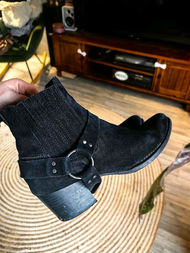 Wildleder Stiefeletten, Cowboyboots mit Bootstraps, H&M größe  38 in Klostermansfeld