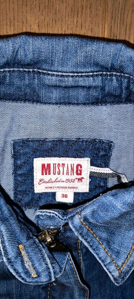 Mustang Jeanskleid 36 in Nürnberg (Mittelfr)