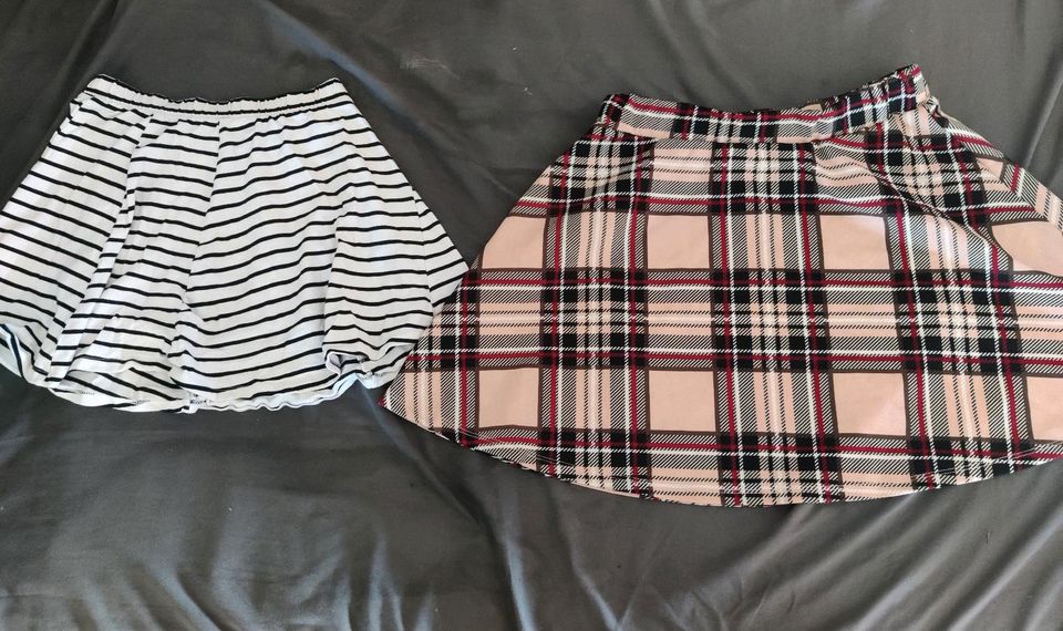 Mädchenkleider und Röcke in Hainichen