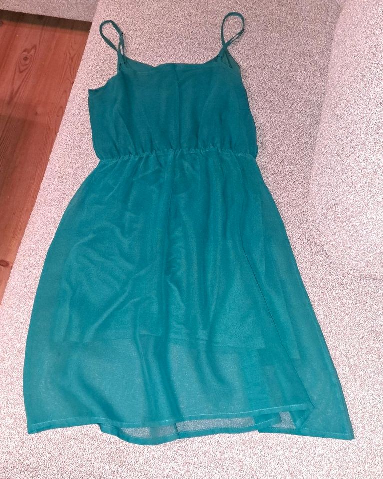 Sommerkleid fein dunkelgrün Gr. 36 in Aurach