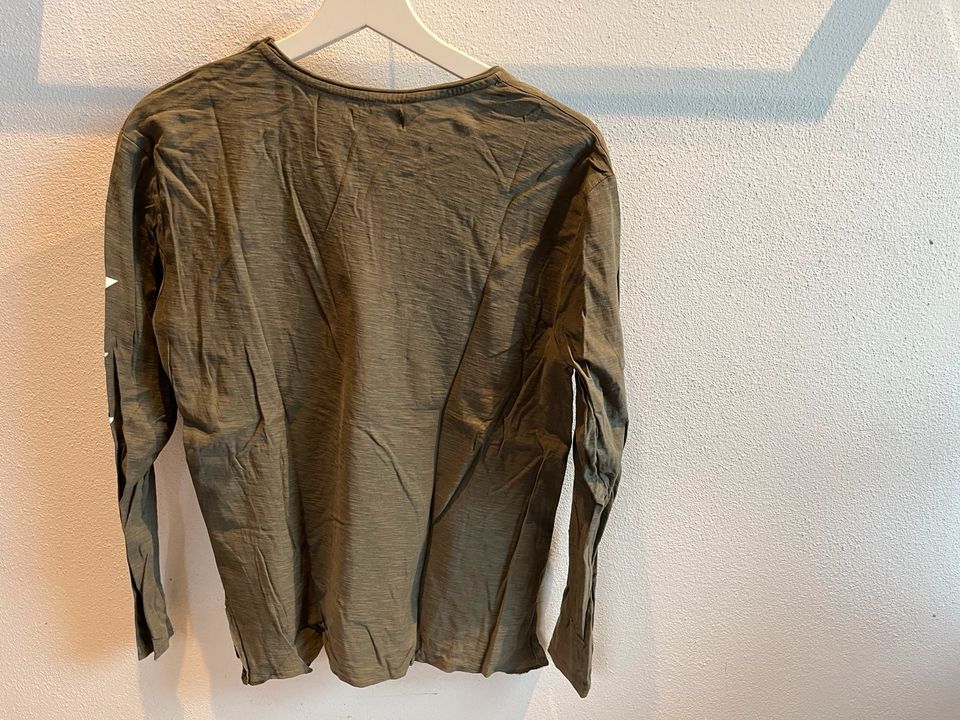 Zara Boys Kinder leichtes Sweatshirt Pullover oliv Größe 152 in Denkendorf