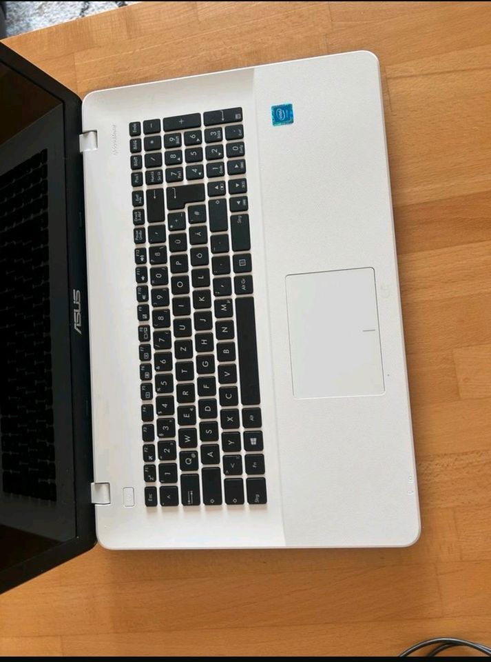 Laptop Asus in Braunschweig