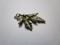 Ahorn Blatt geknickt Anhänger 30 x 20 mm Natur Baum Herbst DIY Bayern - Ansbach Vorschau