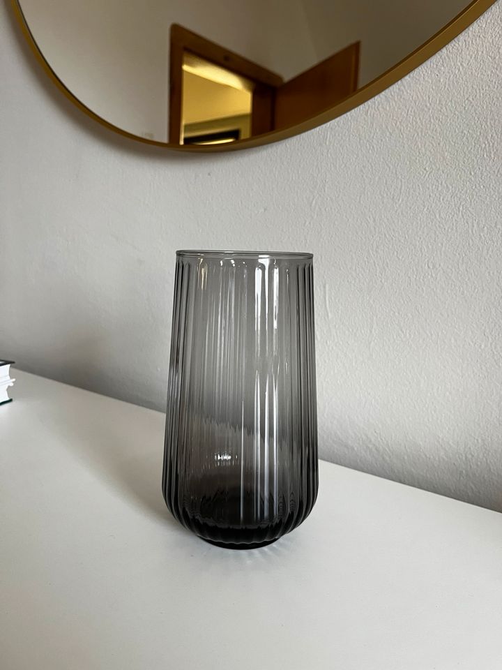 Ikea Vase grau Gradvis in Schwalmstadt