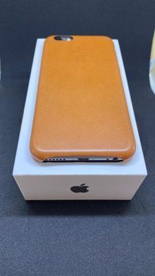 iPhone 6s 16gb in spacegrey Top-Zustand + Apple Ledercase in Halver