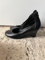 NEU Schwarze Keilabsatz Schuhe - Perfekt für jeden Anlass! Düsseldorf - Stadtmitte Vorschau