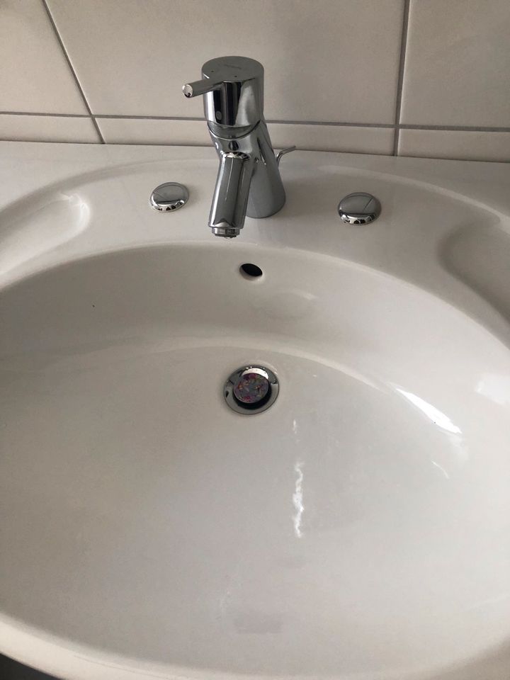 Badezimmer Waschbecken Villeroy & Boch in Dortmund