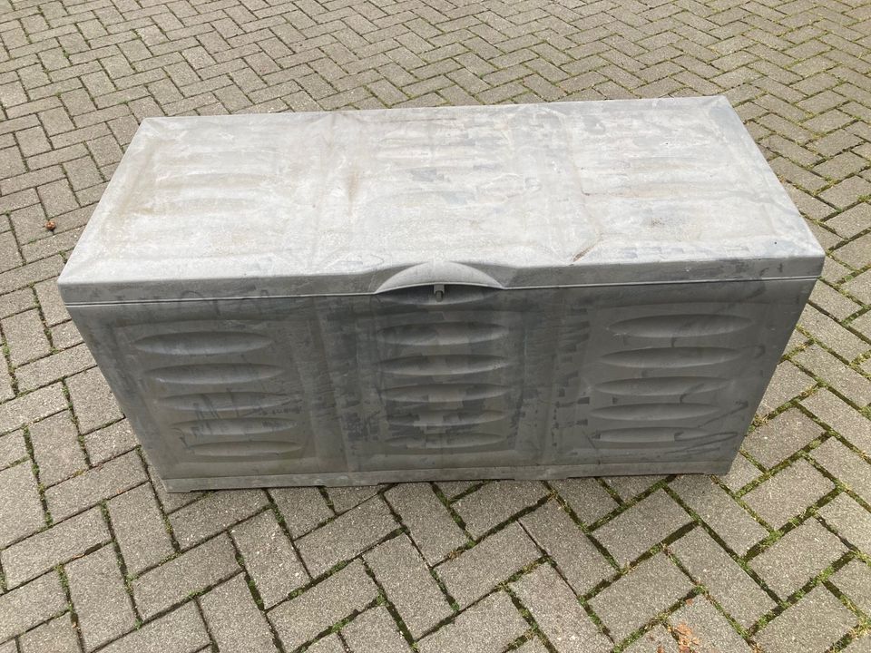 Auflagen Aufbewarungsbox mit Deckel in Gera