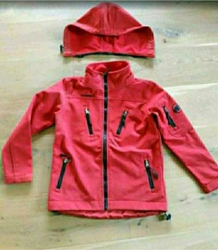 Softshelljacke rot Gr. 140 „WIE NEU“ in Wemding