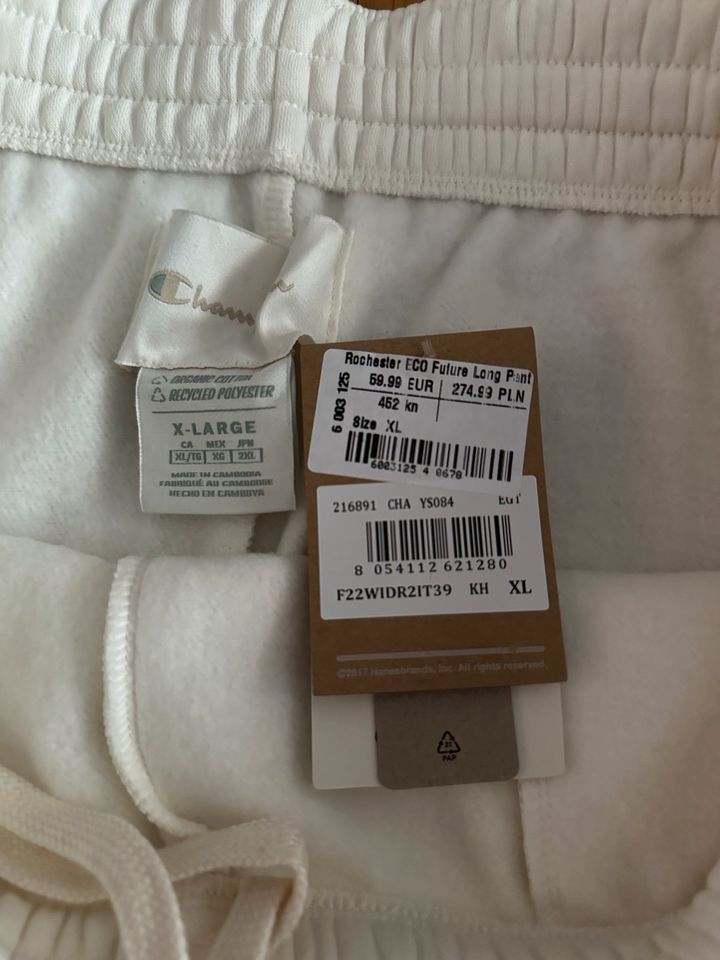 Champion Jogging Pants in XL in München