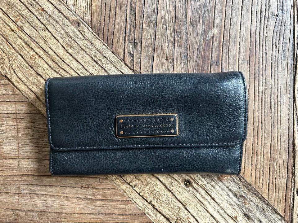 Marc Jacobs Leder Portemonnaie schwarz Leder in Nordrhein-Westfalen -  Leverkusen | eBay Kleinanzeigen ist jetzt Kleinanzeigen