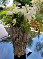 Künstliche Blumen mit Rattan, Deko, Tischdekoration !NEU! Nordrhein-Westfalen - Welver Vorschau
