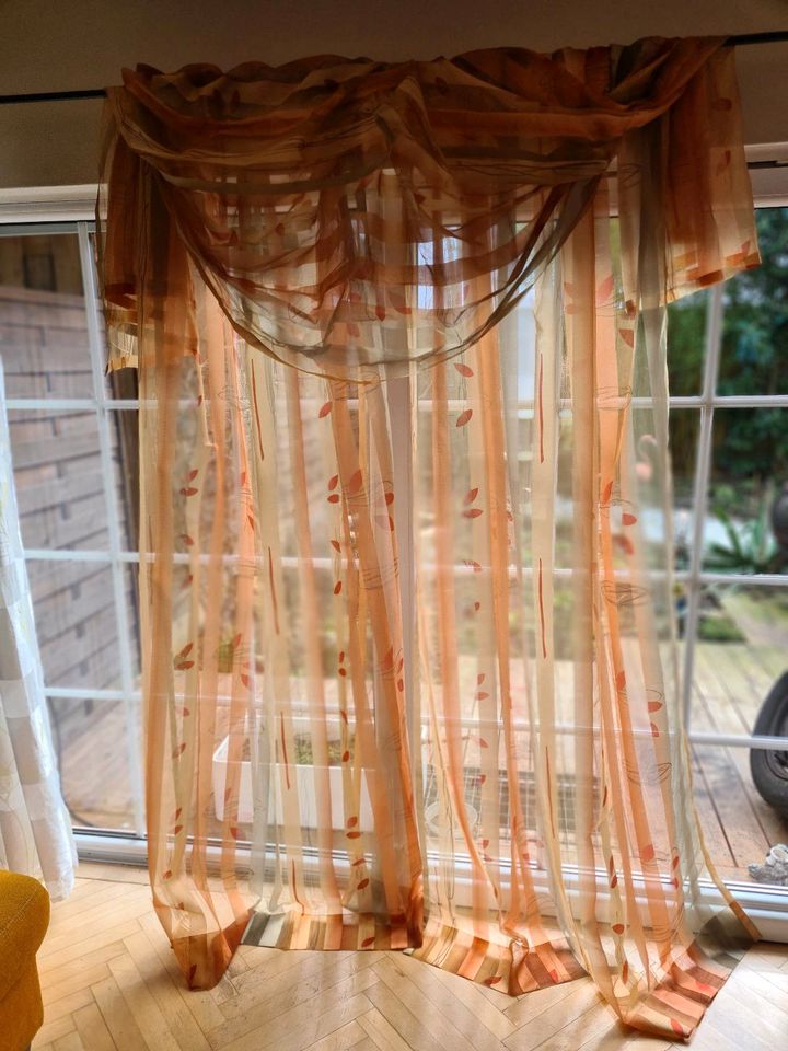 3 teiliges neues Vorhang Set: 2 Seiten Schals  Vorhänge Gardinen in Göppingen