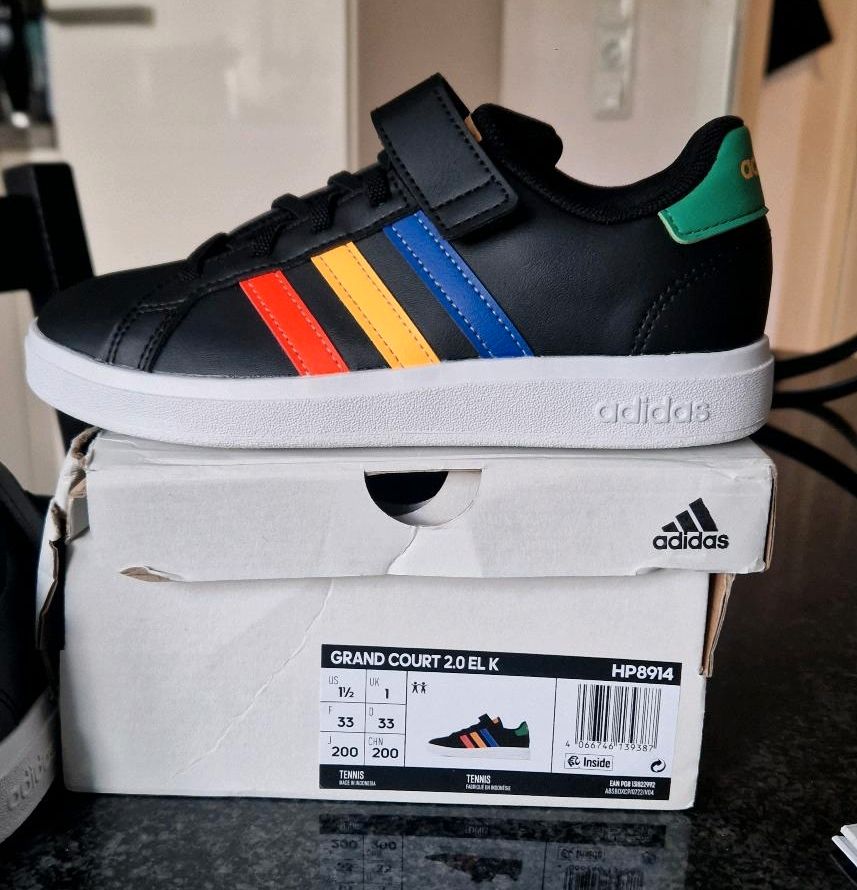 Adidas Sneaker in Stolberg (Rhld)