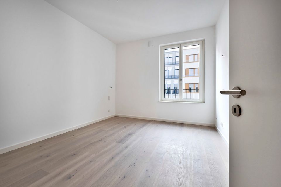 Erstbezug in Top-Lage: Penthouse mit XXL-Aufdachterrasse, EBK und Klimatisierung in Berlin