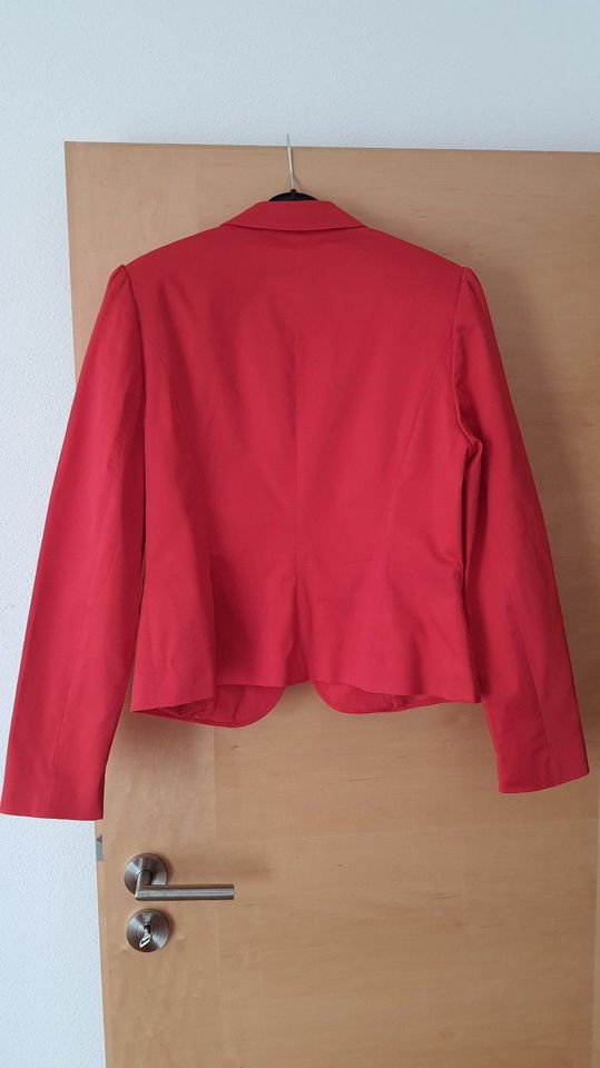 Damen Kurz Blazer Stretch Fb. rot, Gr. 42, Neu in Neualbenreuth