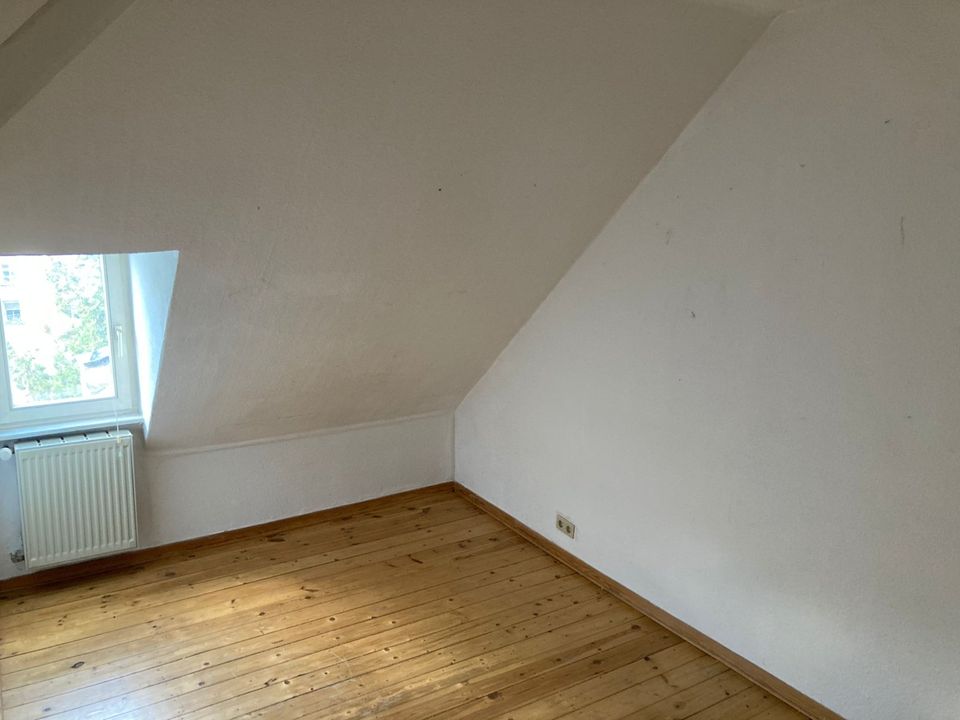 HÜBSCHE BEQUEME 2,5-Zimmer-Wohnung in sehr schönem Altbau | [HMR-O23E04] in Wiesbaden