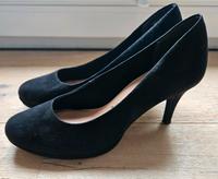 Tamaris Pumps, Wildleder/Nubukleder, Größe 40, schwarz Niedersachsen - Kirchgellersen Vorschau
