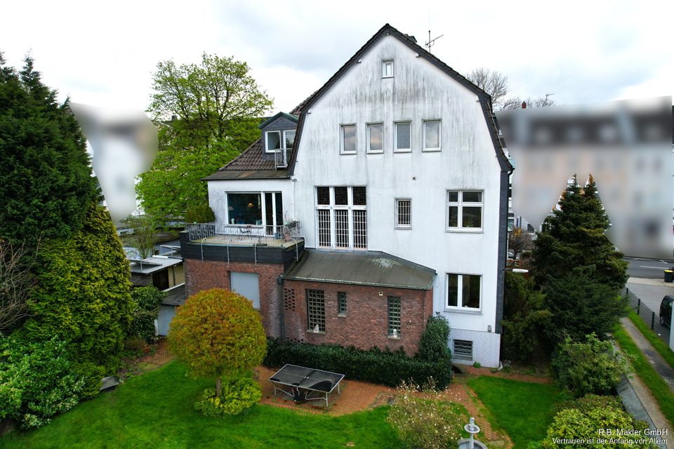 R.B. Makler: Wohnhaus mit Gewerbefläche in Essen