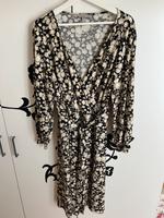 H&M Damen Kleid Gr. XL Nordrhein-Westfalen - Wenden Vorschau