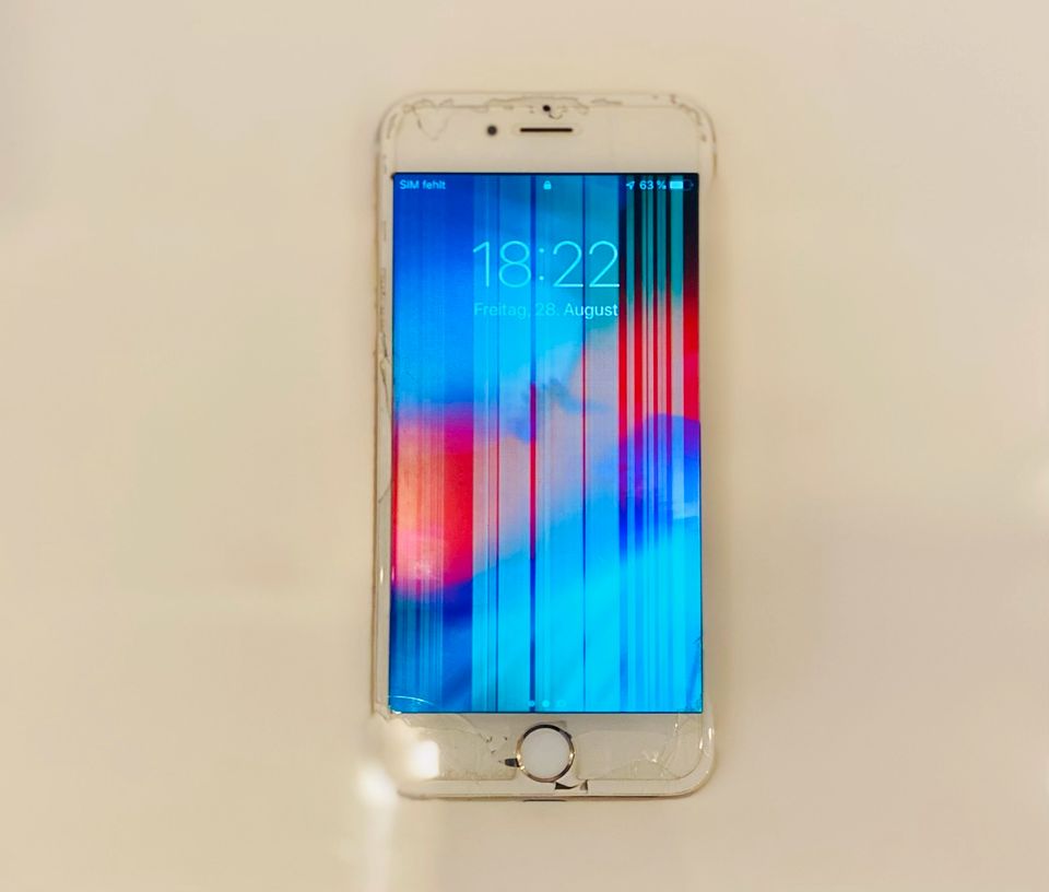 iPhone 6 Gold/Weiß 64 GB Displayschaden in Essen