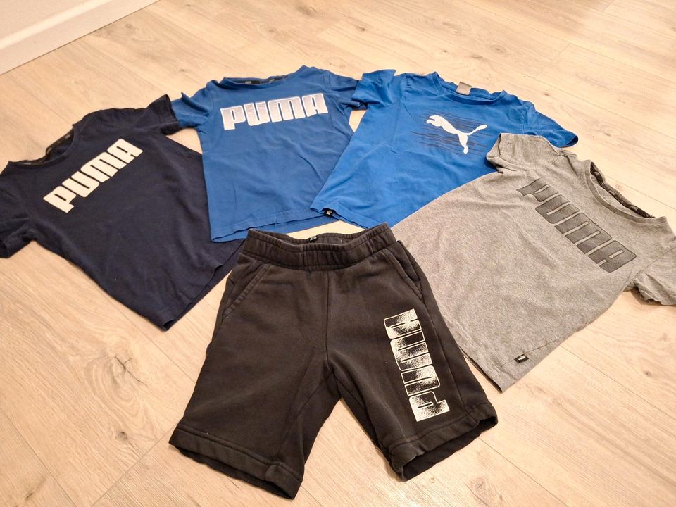 Puma Hose mit 4 T-shirts Gr.128 in Gomaringen