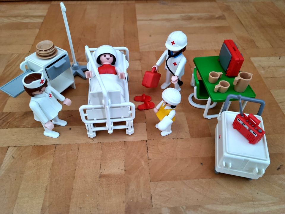 Playmobil Krankenzimmer mit Figuren und Zubehör in Nordrhein-Westfalen -  Langenfeld | Playmobil günstig kaufen, gebraucht oder neu | eBay  Kleinanzeigen ist jetzt Kleinanzeigen