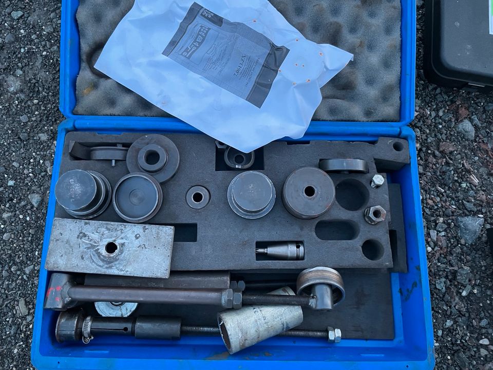 SPEZIALWERKZEUG WERKZEUG PEUGEOT WERKSTATT ORIGINAL 25 KOFFER TOP in Adorf-Vogtland