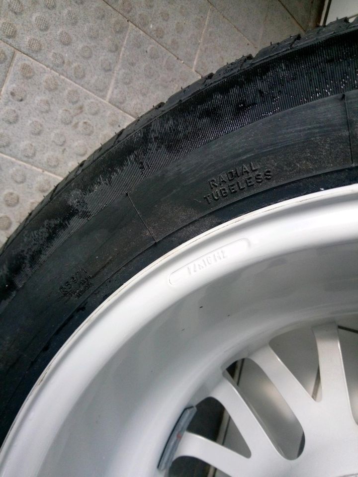 Sommerferien von Pirelli 225/R16 95V. in Northeim