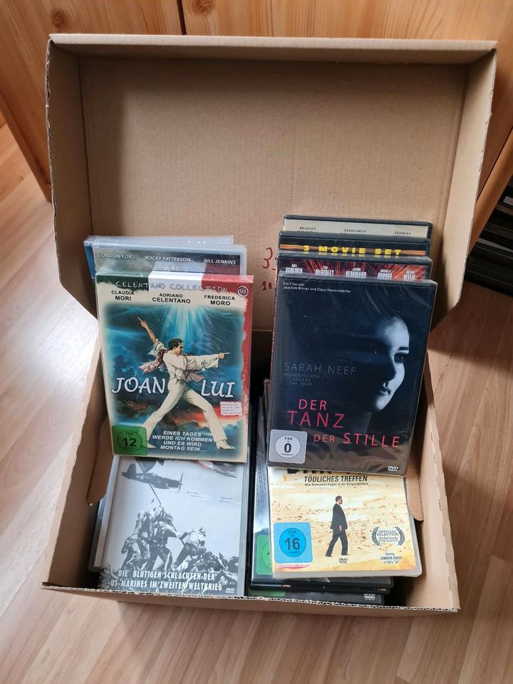 Kiste DVDs mit 30 Titeln - 2 in Kerpen
