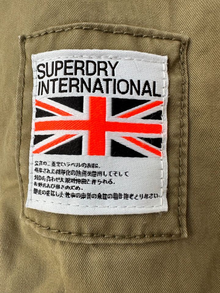 Superdry Parka Rookie Gr. L / 40 oliv khaki Wintermantel warm in Freiburg im Breisgau