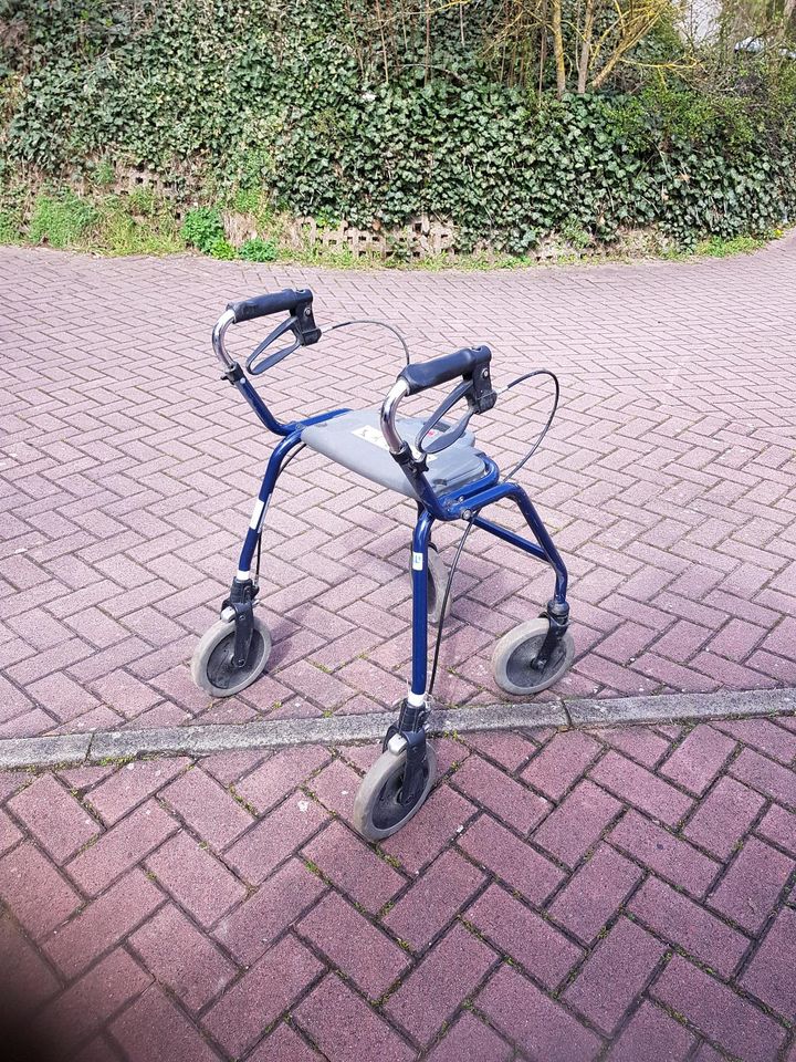 Rollator zusammenklabbar in Wichtshausen