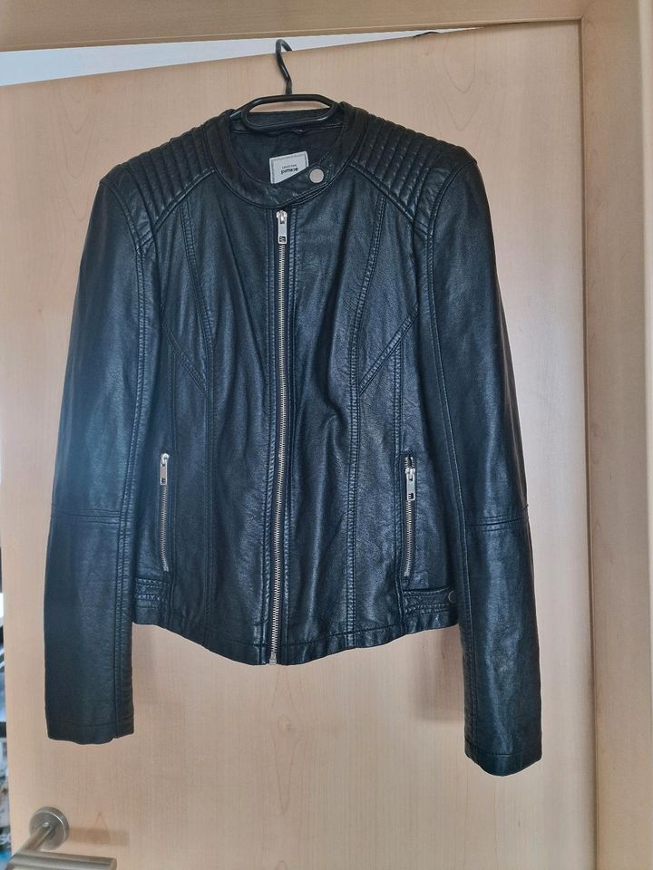 Pimpkie Kunstlederjacke schwarz Gr. 36 in Allmendingen