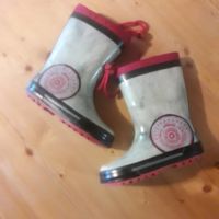 Gummistiefel 2€ Unisex Mädchen, Junge dünn rot grün print Kr. München - Kirchheim bei München Vorschau