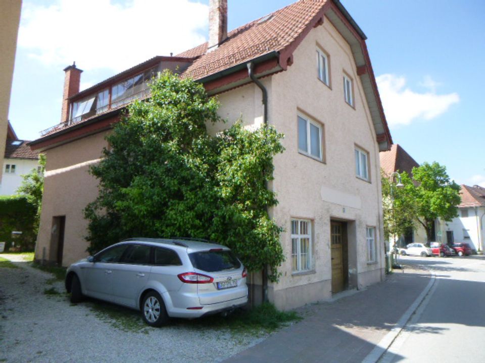 2 Häuser in Kombination mit vielen Zimmern und Möglichkeiten in Niederviehbach