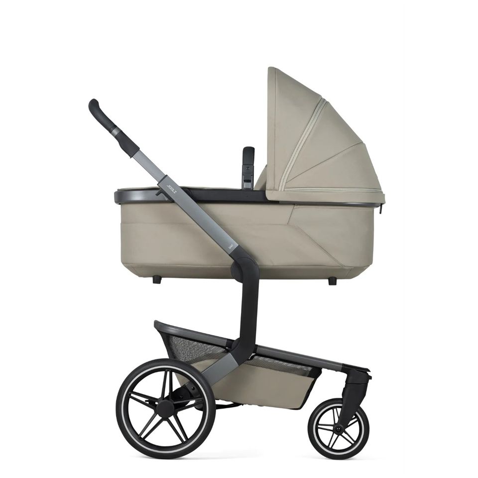 Joolz Day 5 - 4in1 Kinderwagen-Set - Sage Green - inkl. Babywanne + Sportsitz + Maxi-Cosi Pebble 360 Pro 2 + FamilyFix 360 Pro + XXL-Zubehörpaket - NEU in Fulda