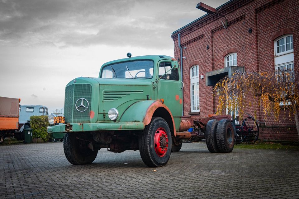 Daimler-Benz, Mercedes Oldtimer LKW, LAK 329, Spitzschnauzer in Oberhausen