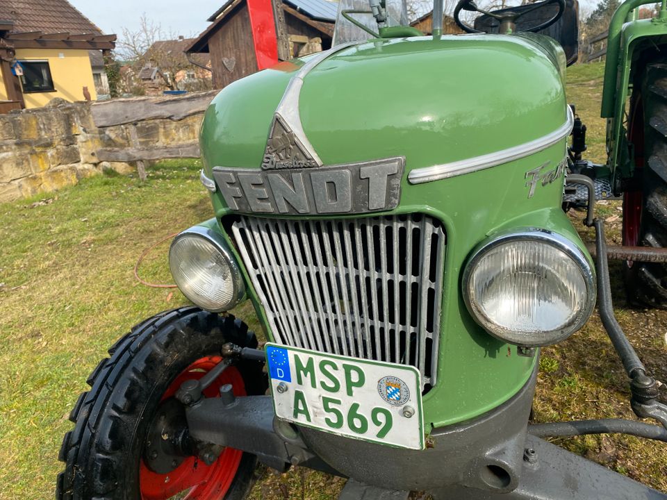Traktor Fendt in Arnstein